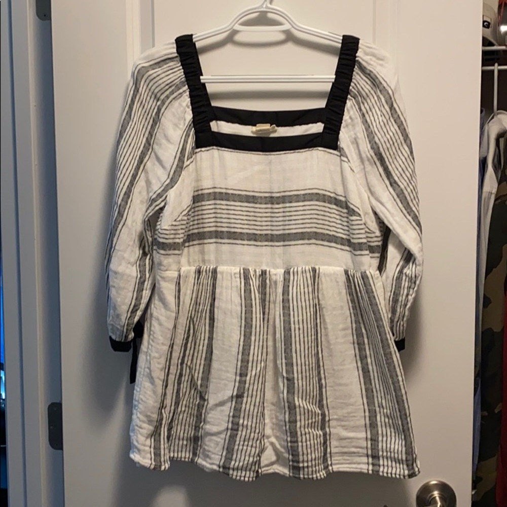 Mimi maternity top size small